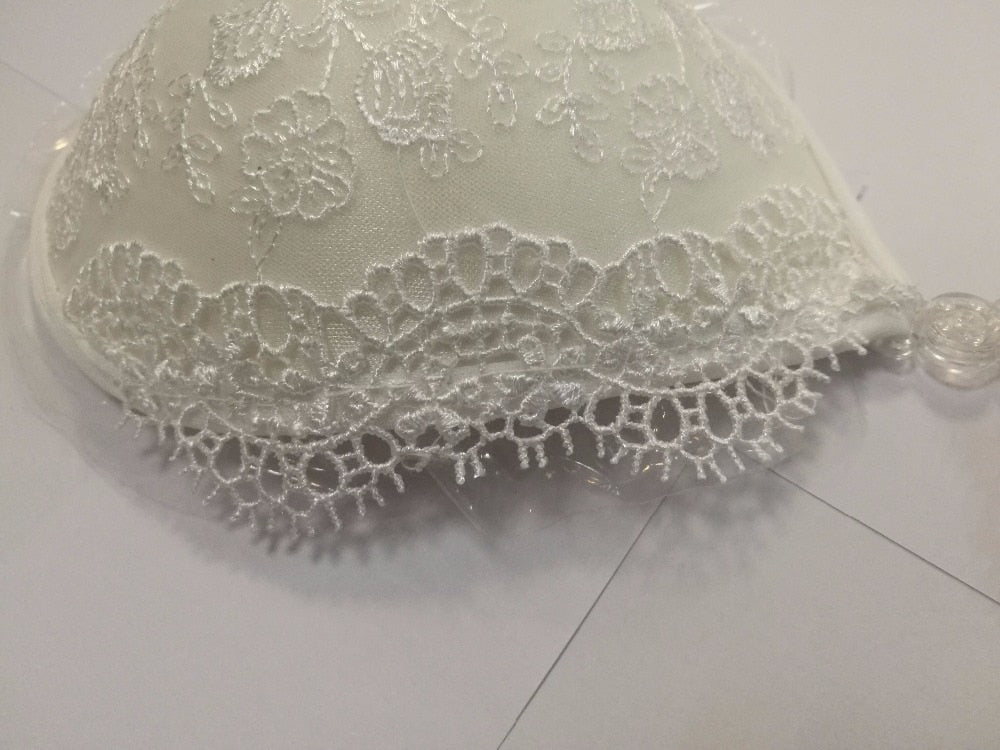 Sujetador bordado de encaje blanco para mujer, Bralette de silicona con realce, Espalda descubierta, sin tirantes, Invisible, adhesivo de realce, para boda